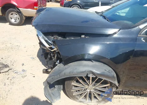 2015 Volkswagen Jetta Se из США, поврежденный, VIN 3VWD17AJ2FM415600